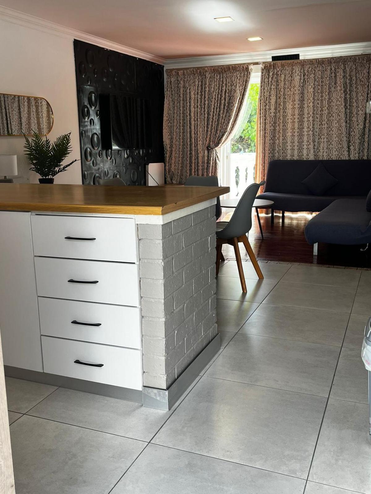 Lagoon Lodge Cape Town Bagian luar foto