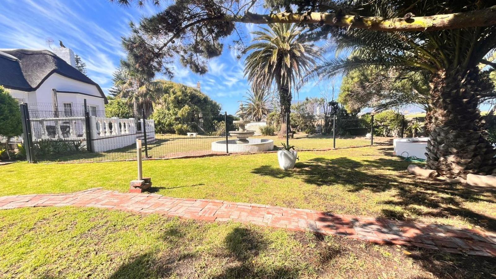 Lagoon Lodge Cape Town Bagian luar foto